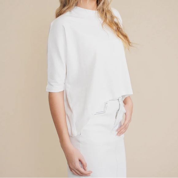 Udel NY Oversized Tee - Picture 2 of 3